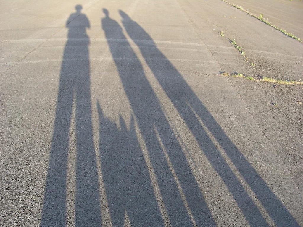 Schatten als tolle Idee für Familien-Fotos